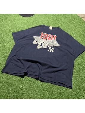 Vintage Y2K New York Yankees 1918 Curse Lives Gildan Navy Graphic Shirt XXL 2003